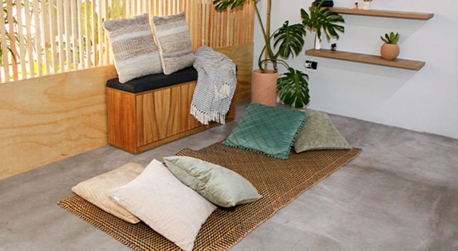 Área lounge para descansar en el coworking Bloom CoLab