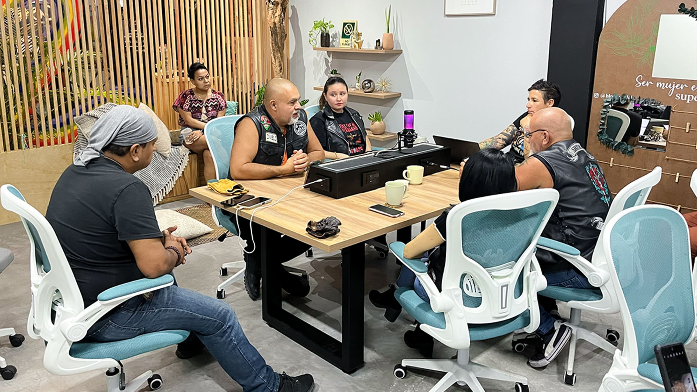 Taller y encuentro de comunidad en Bloom CoLab