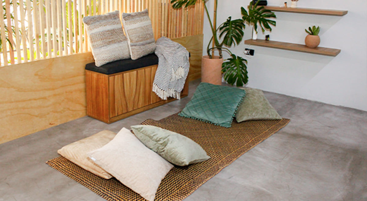 Zona zen para descansar en el coworking Bloom CoLab